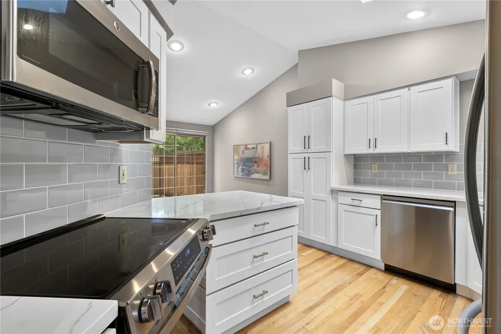 15865 Northup Way #41 Bellevue, WA 98008