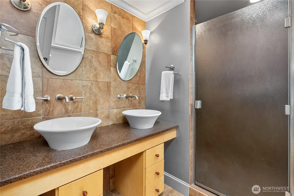 15865 Northup Way #41 Bellevue, WA 98008