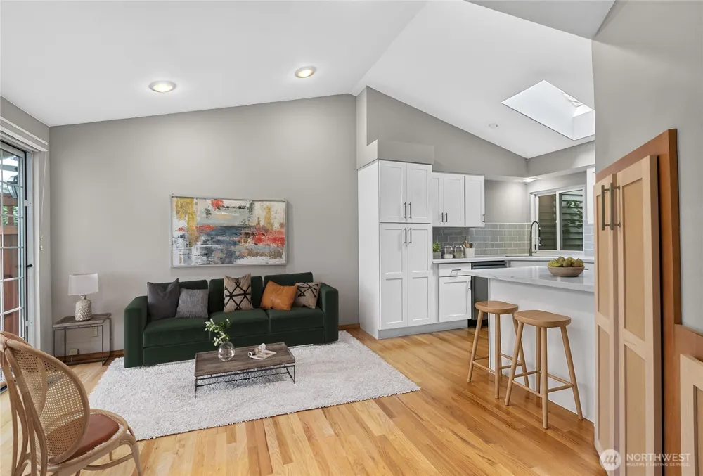15865 Northup Way #41 Bellevue, WA 98008