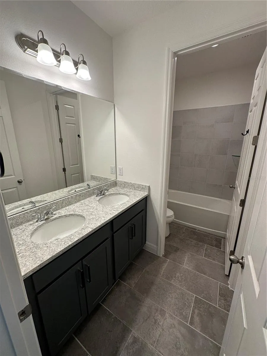 484 SHADOW GORGE WAY Eustis, FL 32736