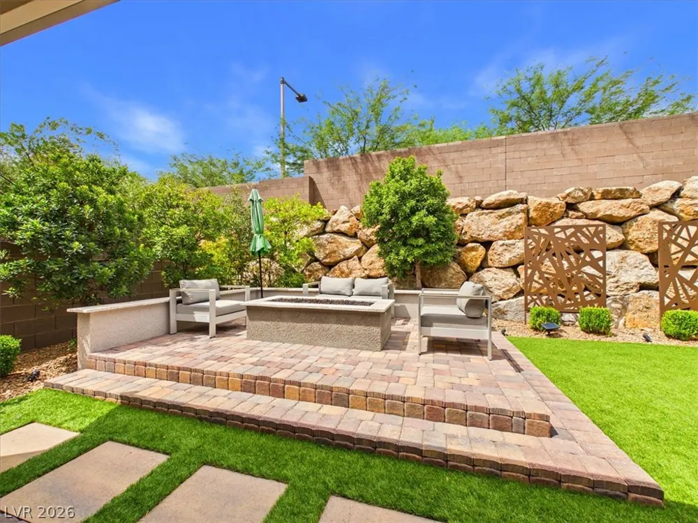 203 Badwater Basin Street Las Vegas, NV 89138
