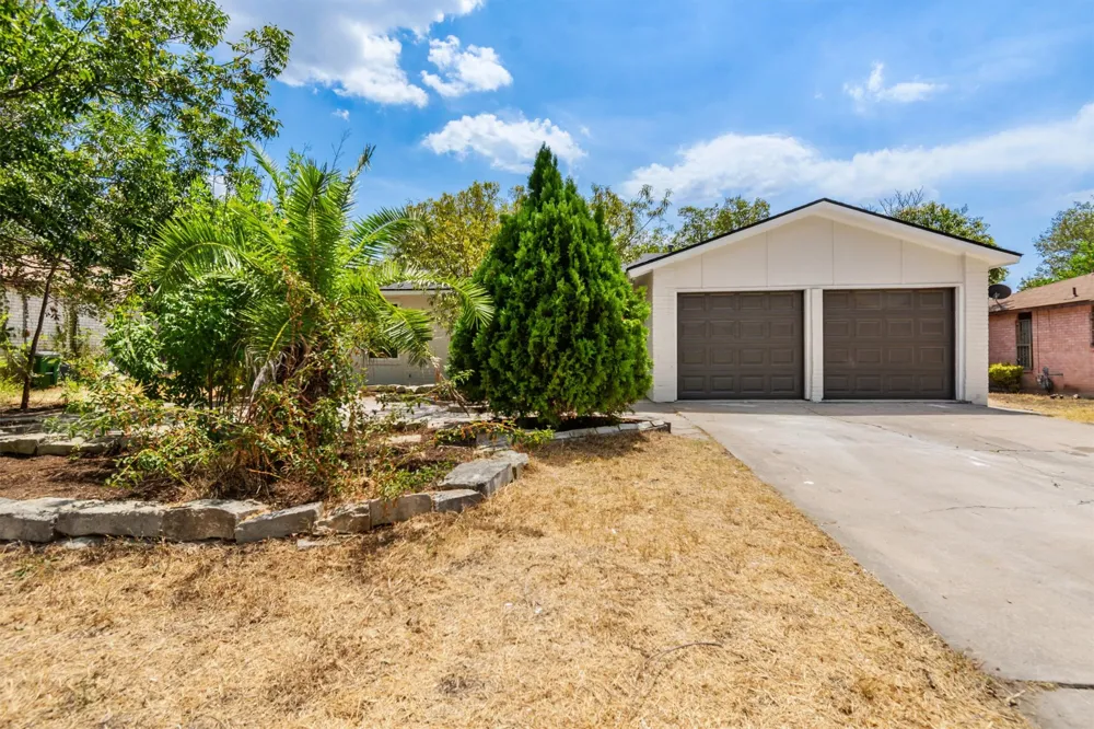 1307 Meadgreen Drive Austin, TX 78758