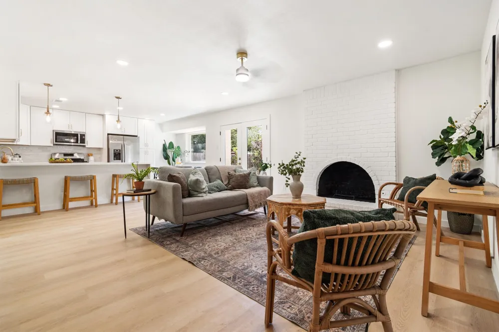 1307 Meadgreen Drive Austin, TX 78758