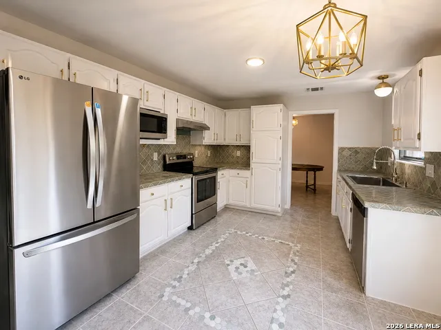 2119 CRESTED WALK San Antonio, TX 78231