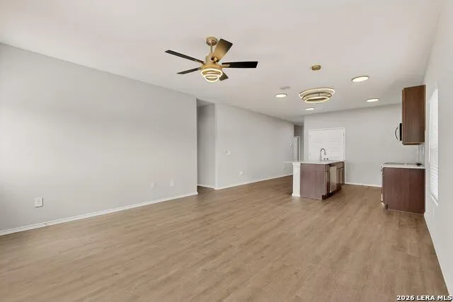 3038 LAGUNA CLFS Converse, TX 78109