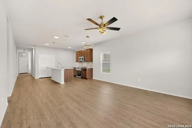 3038 LAGUNA CLFS Converse, TX 78109