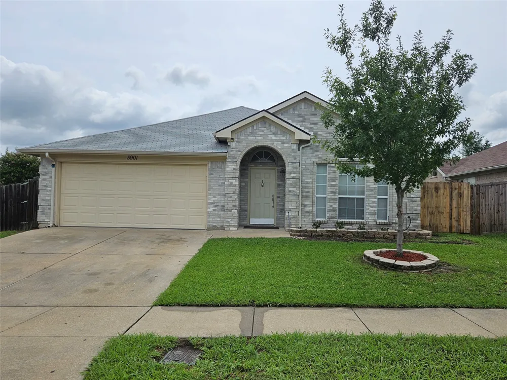 5901 Rising Meadow Drive Arlington, TX 76018