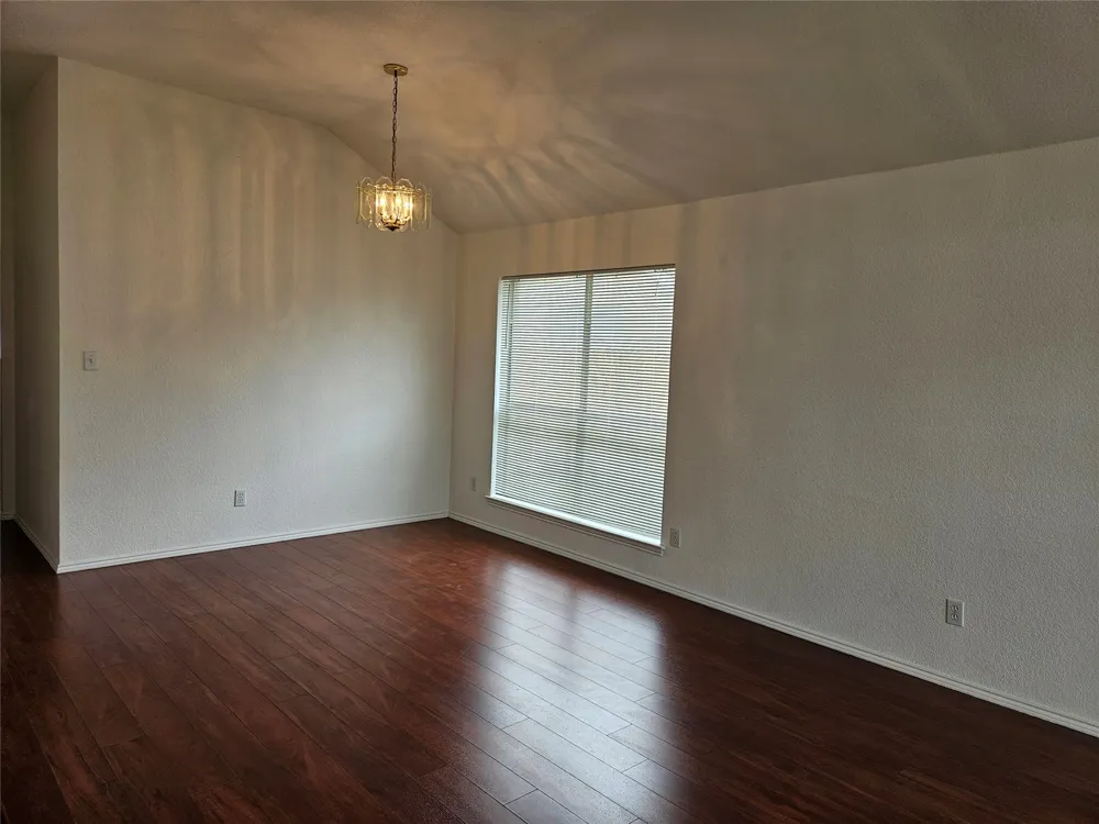 5901 Rising Meadow Drive Arlington, TX 76018