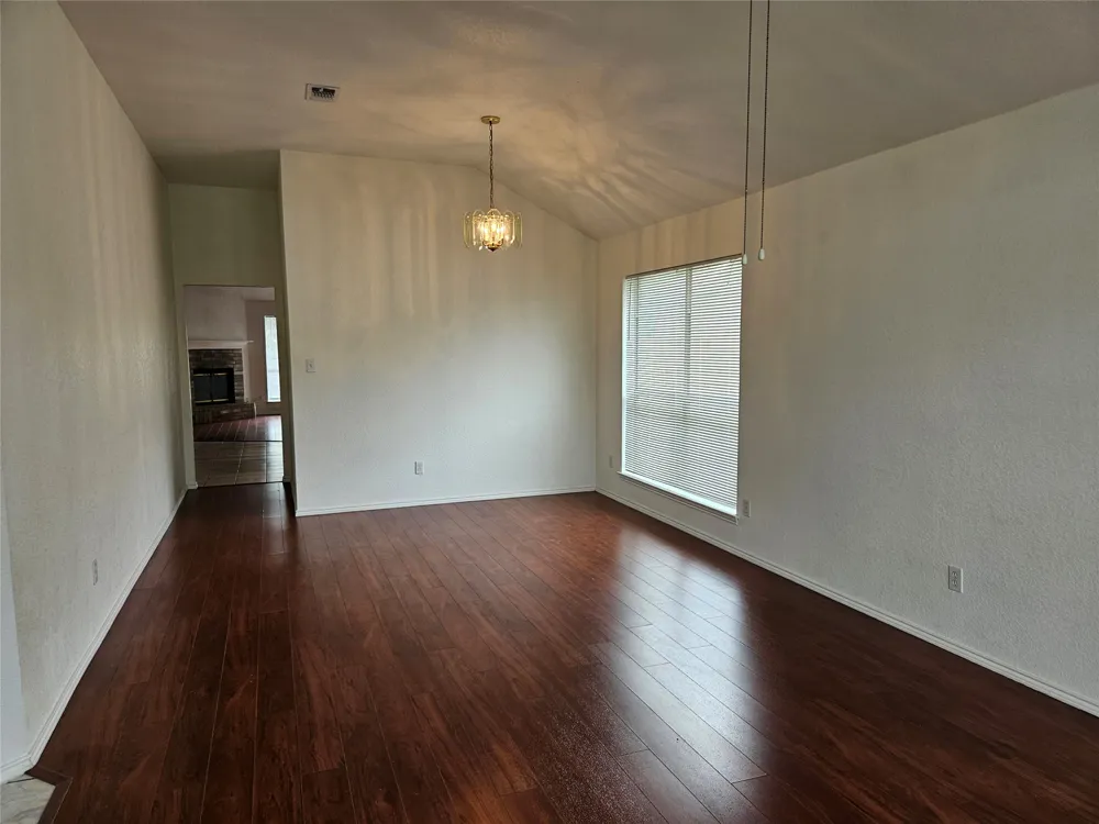 5901 Rising Meadow Drive Arlington, TX 76018