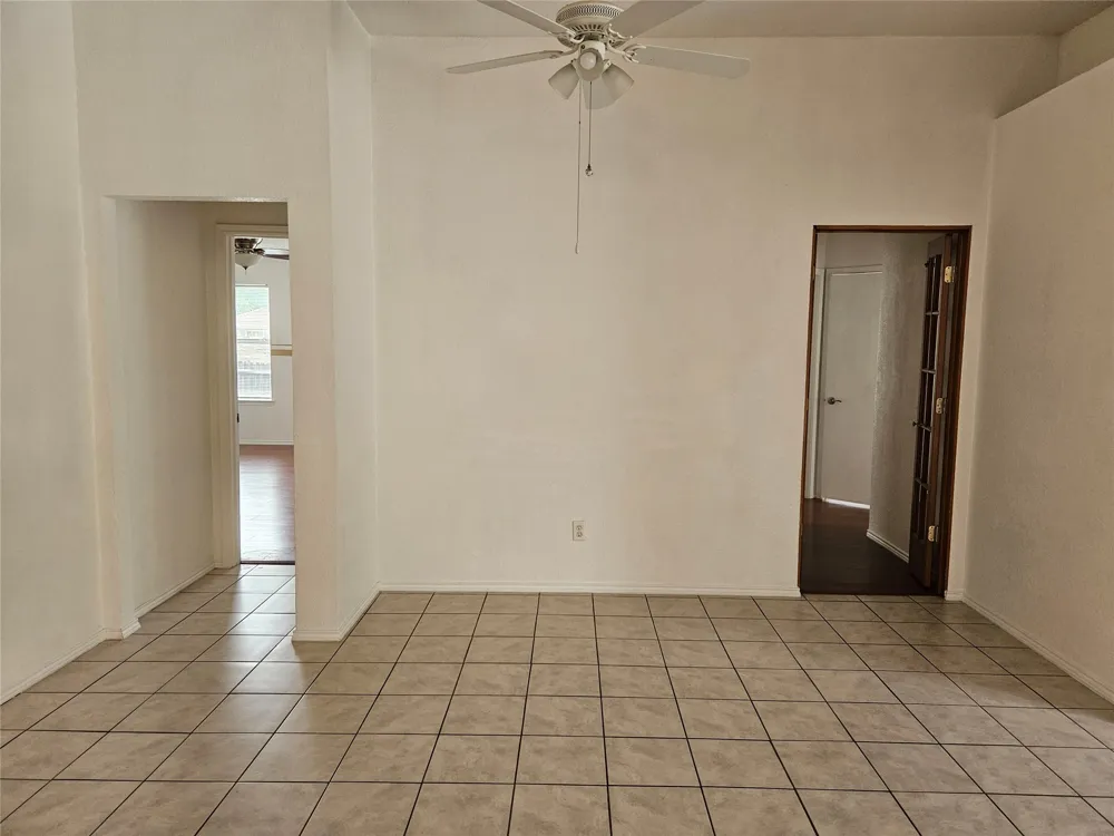 5901 Rising Meadow Drive Arlington, TX 76018