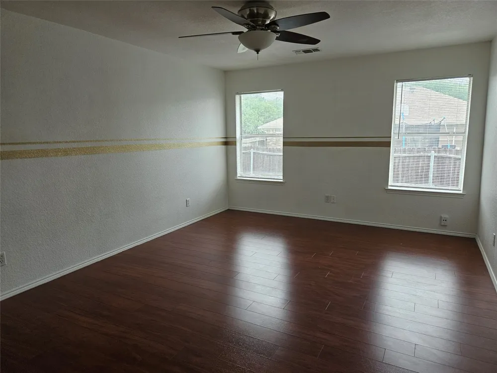 5901 Rising Meadow Drive Arlington, TX 76018