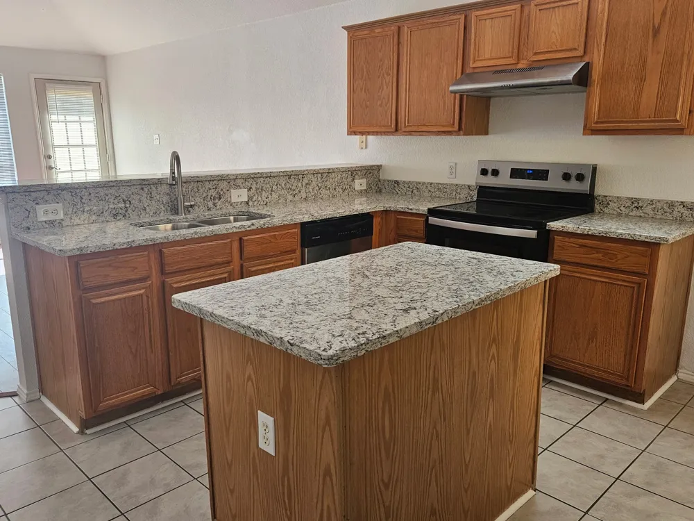 5901 Rising Meadow Drive Arlington, TX 76018