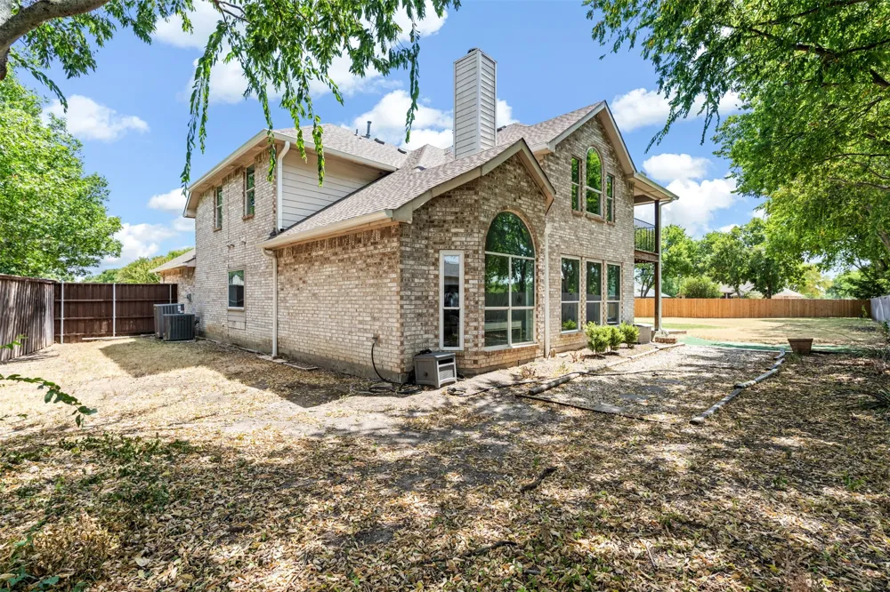 1702 Leander Court Allen, TX 75002