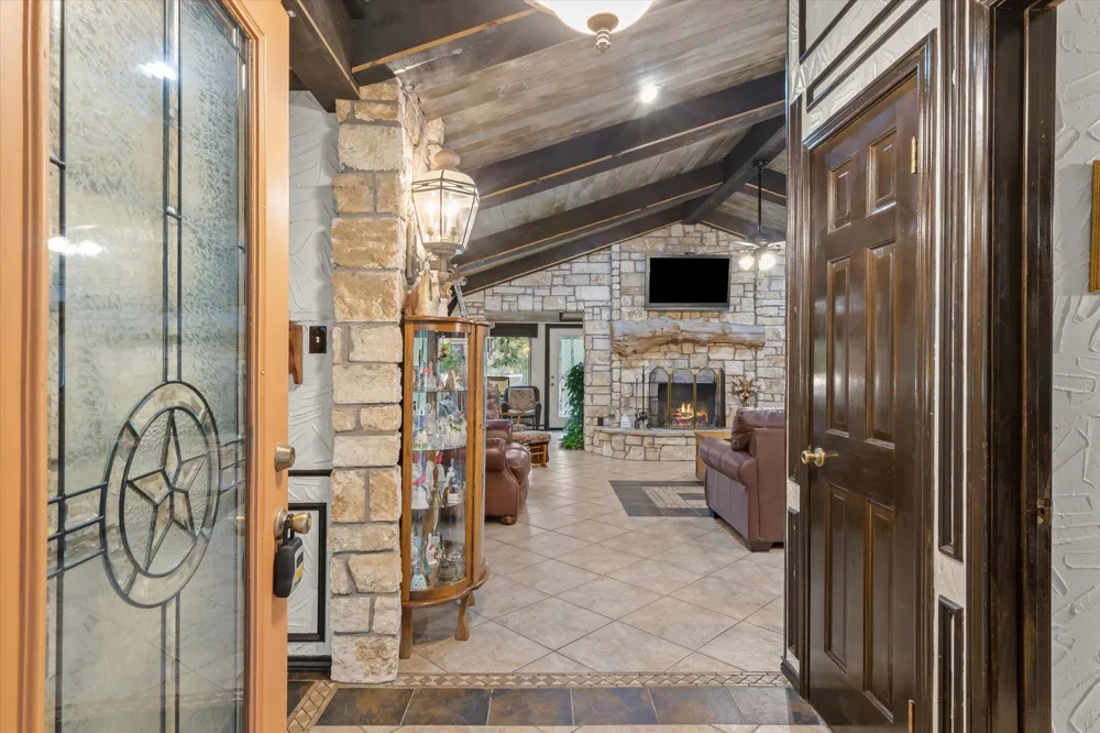 407 VZ County Road 1711 Grand Saline, TX 75140