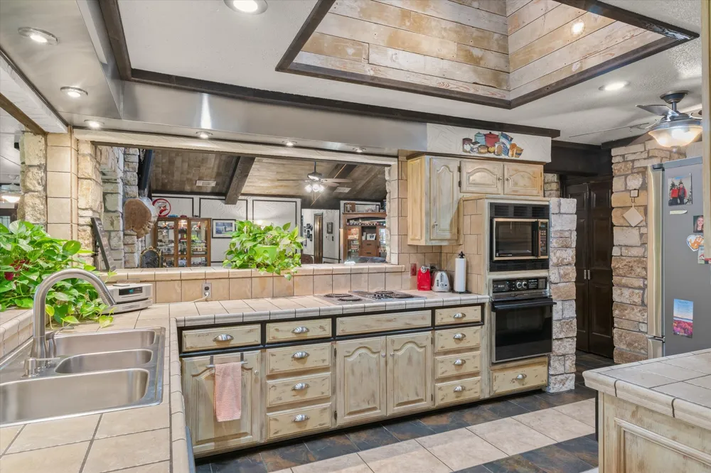 407 VZ County Road 1711 Grand Saline, TX 75140