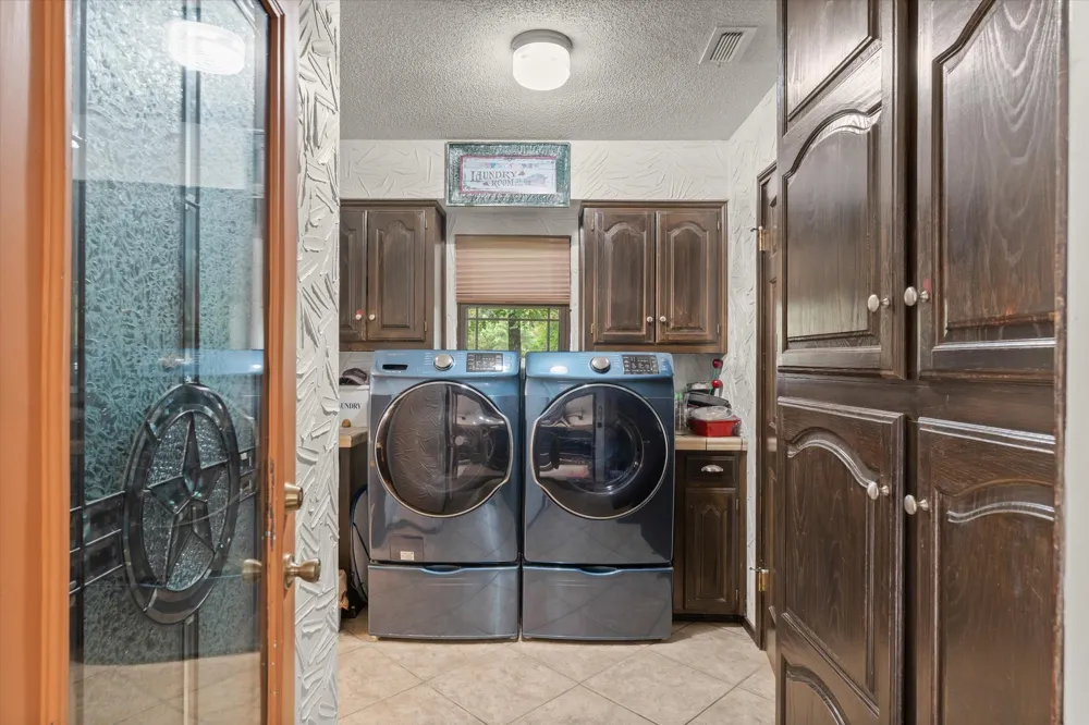 407 VZ County Road 1711 Grand Saline, TX 75140