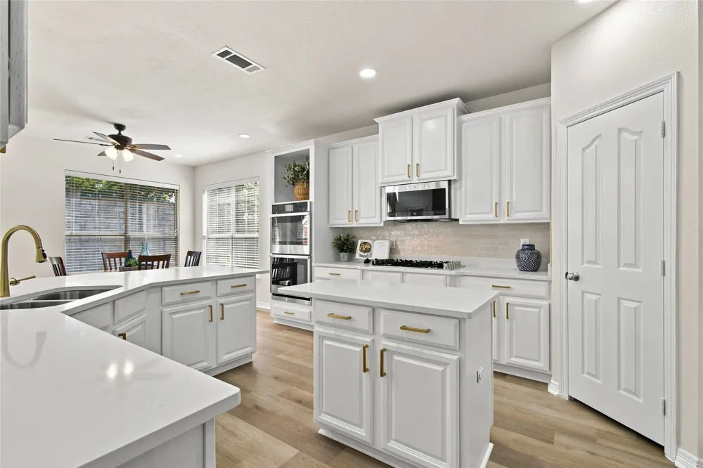 2806 Butterfield Stage Road Highland Village, TX 75077