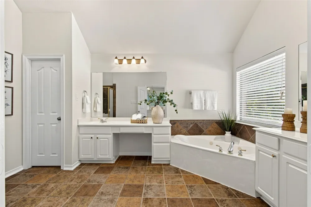 2806 Butterfield Stage Road Highland Village, TX 75077