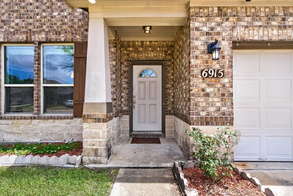 6915 Rosemont Court Rosharon, TX 77583