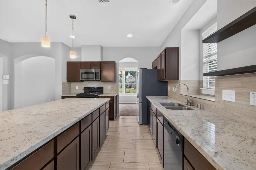 6915 Rosemont Court Rosharon, TX 77583