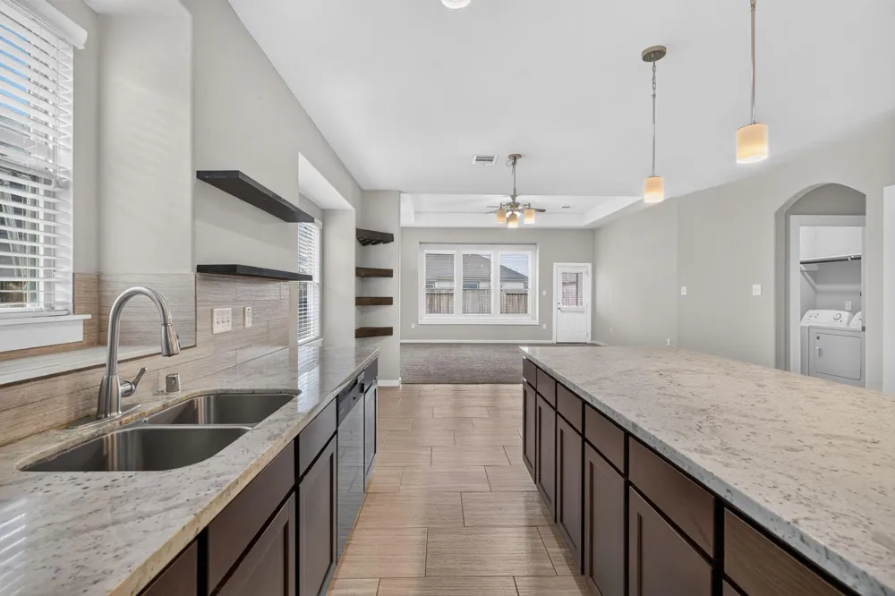 6915 Rosemont Court Rosharon, TX 77583