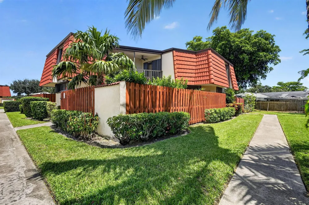 3659 VICTORIA DRIVE West Palm Beach, FL 33406