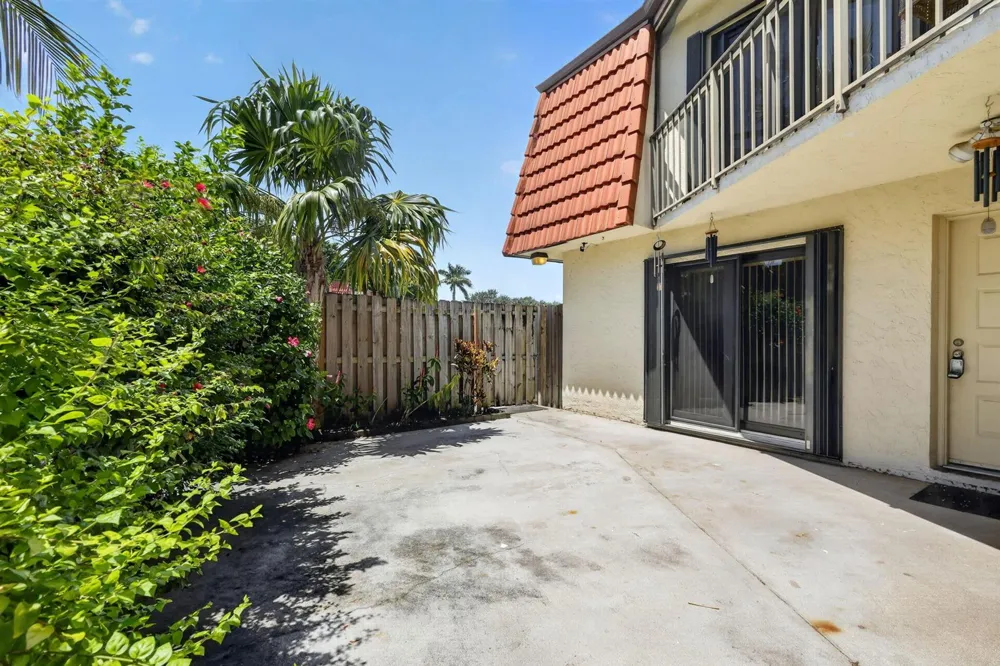 3659 VICTORIA DRIVE West Palm Beach, FL 33406