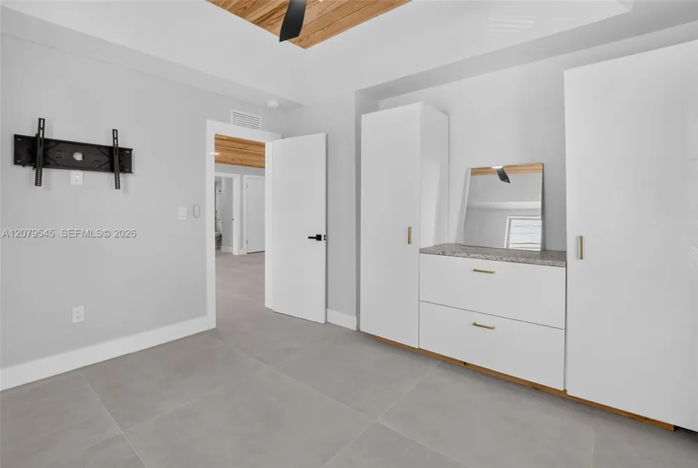 119 SW 4th Ave Delray Beach, FL 33444