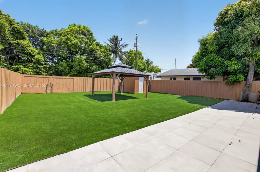 119 SW 4th Ave Delray Beach, FL 33444