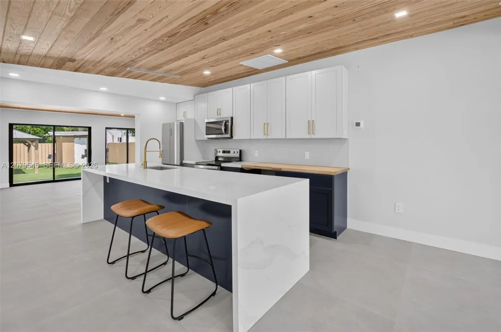 119 SW 4th Ave Delray Beach, FL 33444