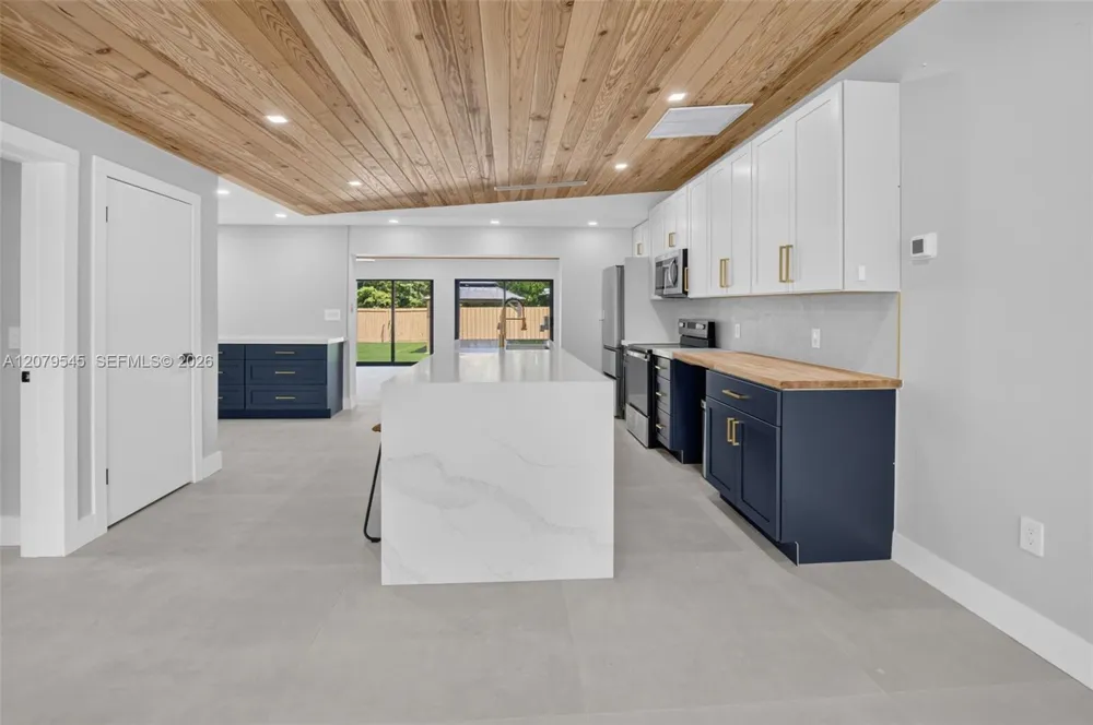 119 SW 4th Ave Delray Beach, FL 33444