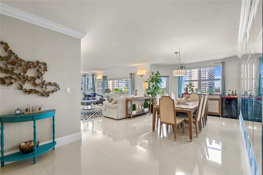 1950 S Ocean Dr #4E Hallandale Beach, FL 33009