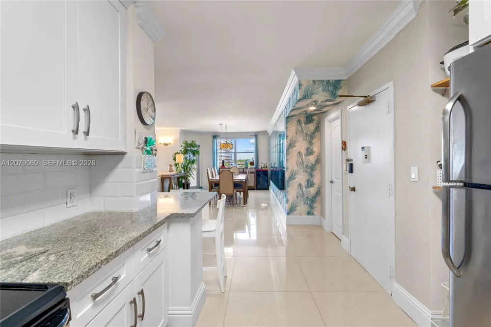 1950 S Ocean Dr #4E Hallandale Beach, FL 33009