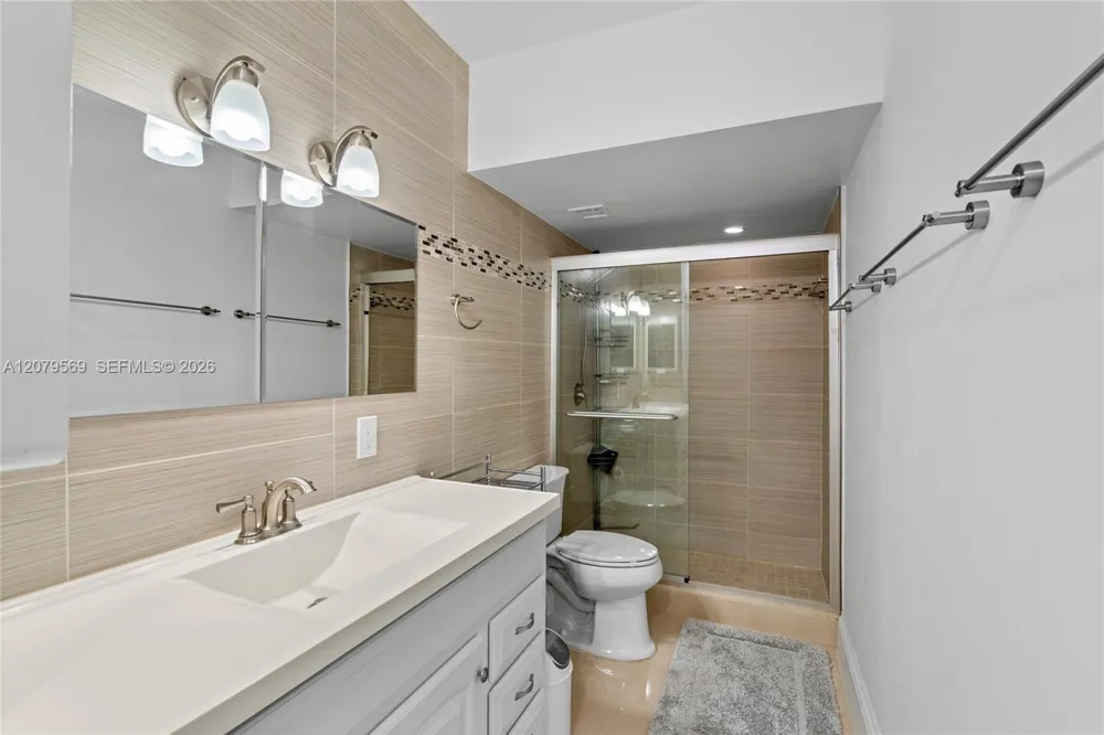 1950 S Ocean Dr #4E Hallandale Beach, FL 33009