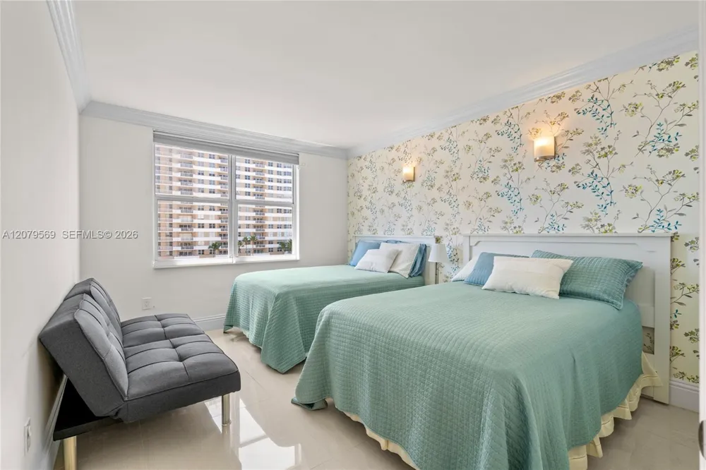 1950 S Ocean Dr #4E Hallandale Beach, FL 33009
