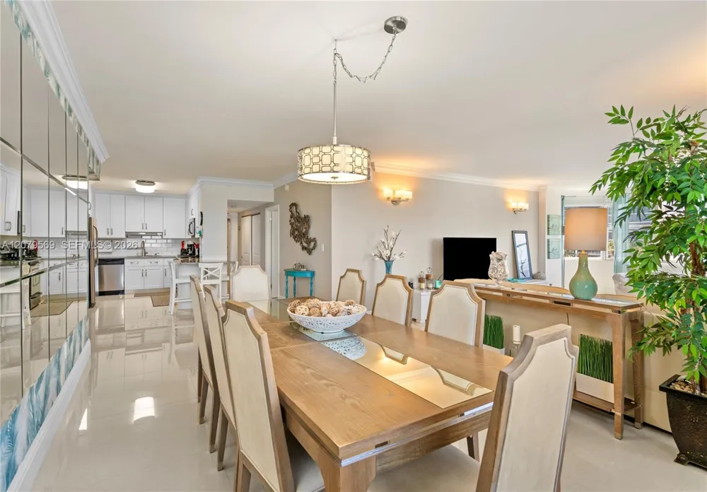 1950 S Ocean Dr #4E Hallandale Beach, FL 33009