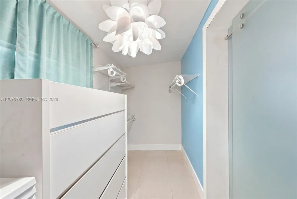 4041 W 8th Ave Hialeah, FL 33012