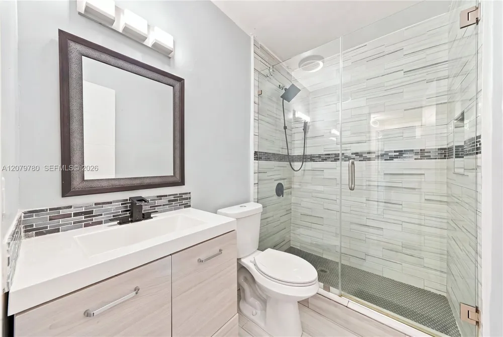 4041 W 8th Ave Hialeah, FL 33012