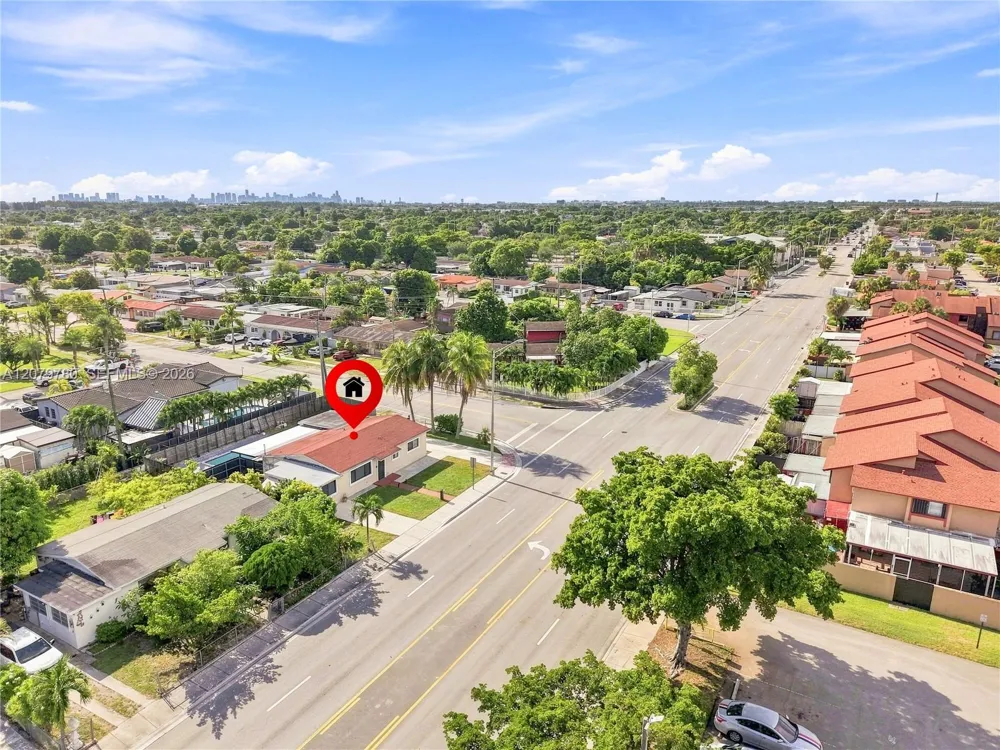 4041 W 8th Ave Hialeah, FL 33012