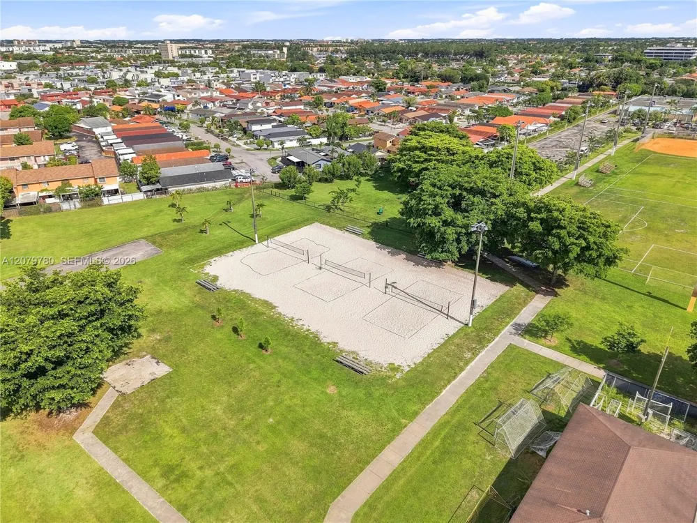 4041 W 8th Ave Hialeah, FL 33012
