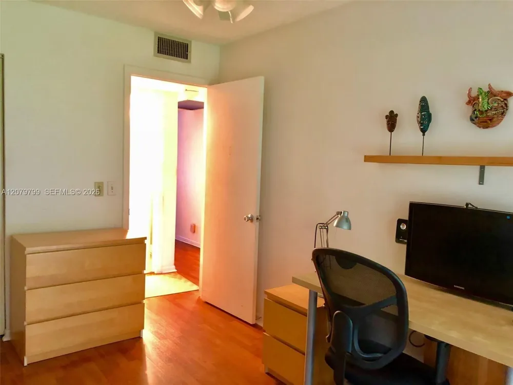 300 SW 134th Way #405E Pembroke Pines, FL 33027