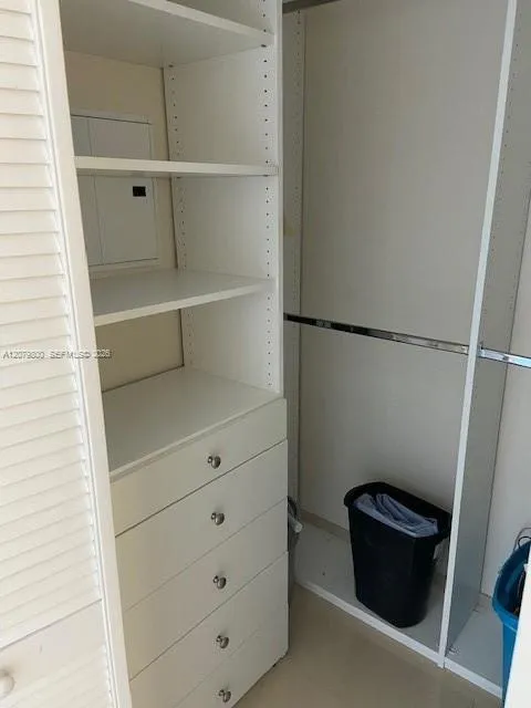325 S Biscayne Blvd #2914 Miami, FL 33131