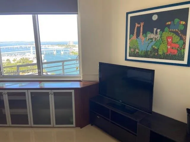 325 S Biscayne Blvd #2914 Miami, FL 33131