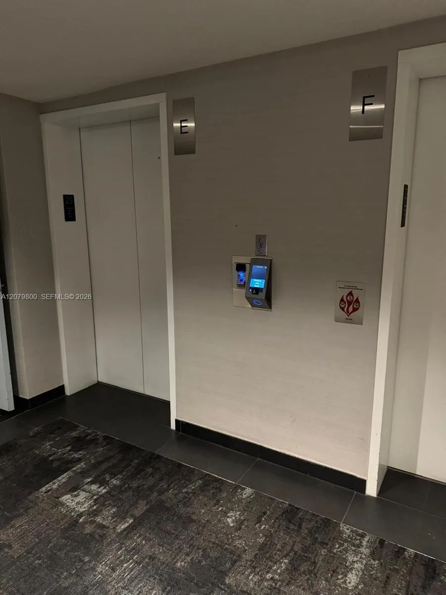 325 S Biscayne Blvd #2914 Miami, FL 33131