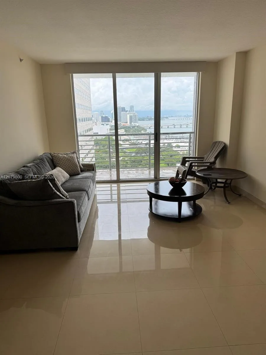325 S Biscayne Blvd #2914 Miami, FL 33131