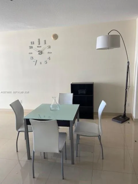 325 S Biscayne Blvd #2914 Miami, FL 33131
