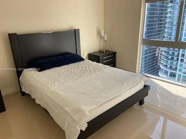 325 S Biscayne Blvd #2914 Miami, FL 33131
