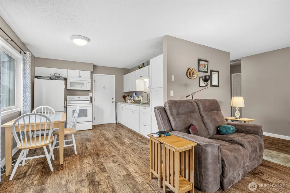 282 25th Avenue Longview, WA 98632