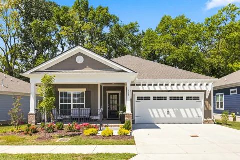 2135 Rotorua Dr E