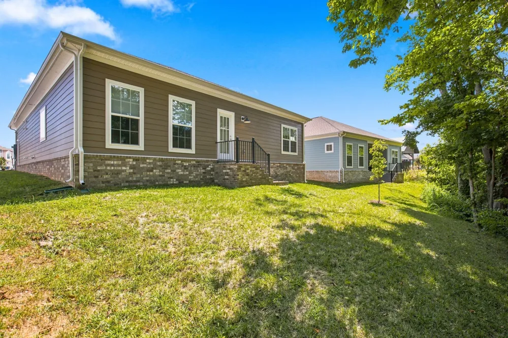 2135 Rotorua Dr E Antioch, TN 37013